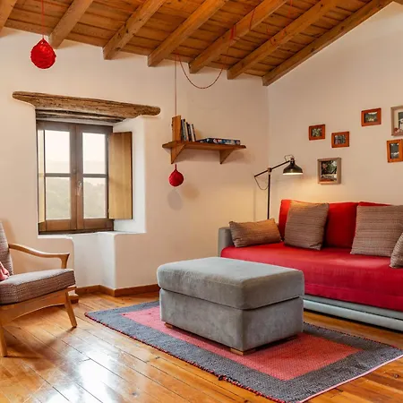 Country house Cerdeira - Home For Creativity