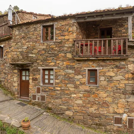 Cerdeira - Home For Creativity Country house