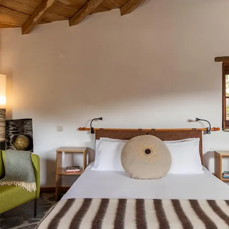 Casa de Campo Cerdeira - For Creativity *