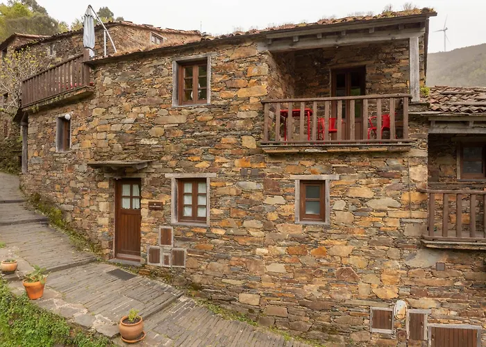 Cerdeira - For Creativity בית כפרי