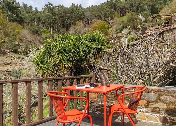 منزل ريفي Cerdeira - For Creativity *