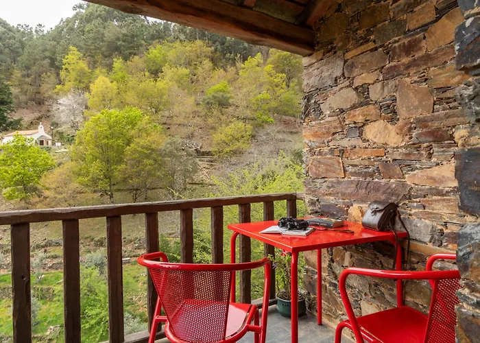 Cerdeira - For Creativity منزل ريفي Lousã