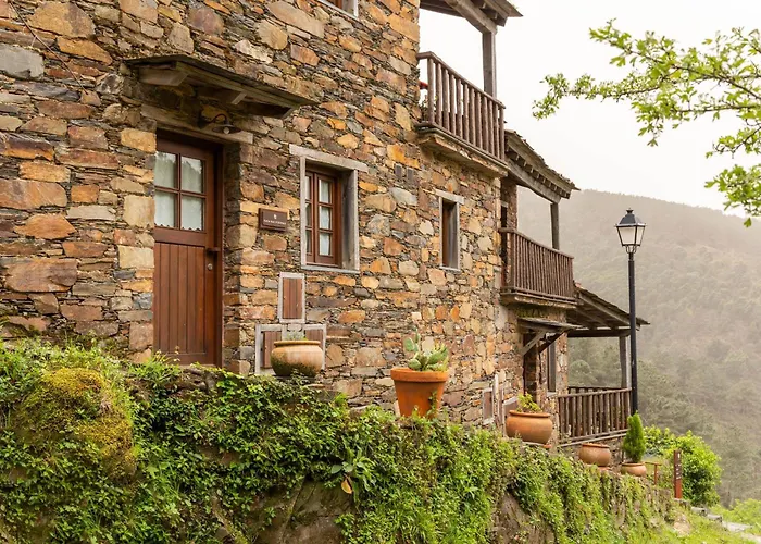 Cerdeira - For Creativity منزل ريفي Lousã