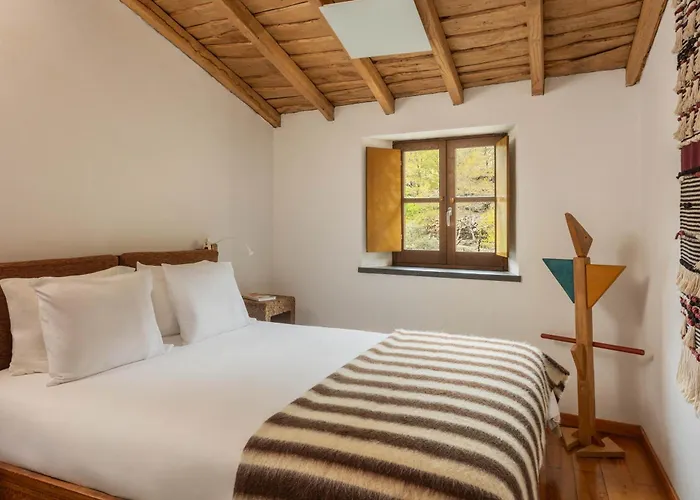 Cerdeira - For Creativity منزل ريفي Lousã