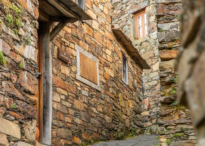 منزل ريفي Cerdeira - For Creativity Lousã