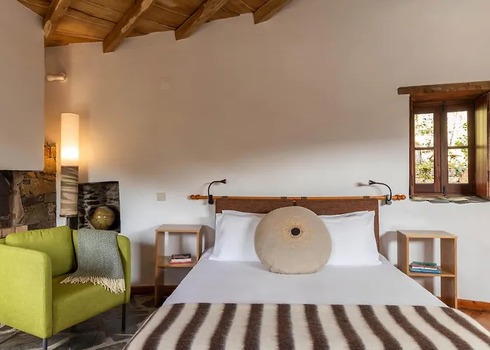 בית כפרי Cerdeira - For Creativity *