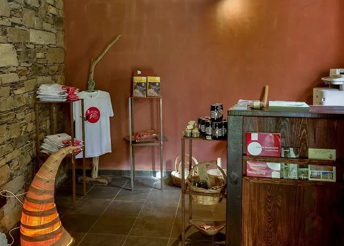 בית כפרי Cerdeira - For Creativity לאוסה