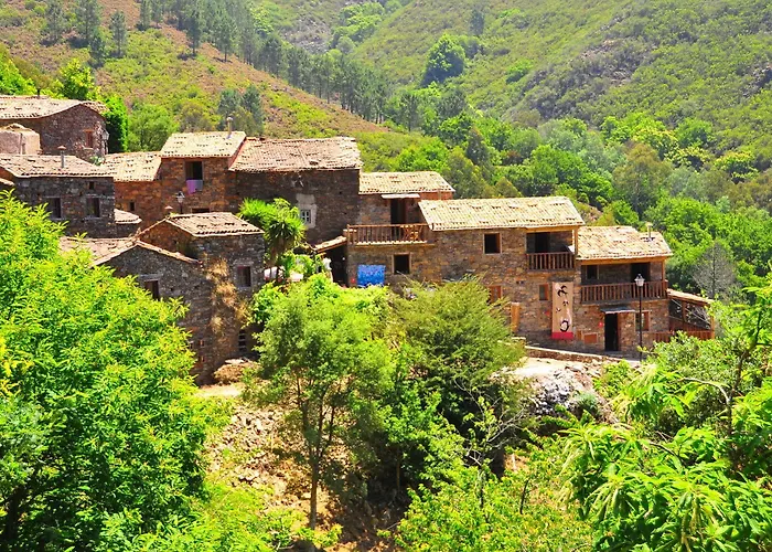 Cerdeira - For Creativity בית כפרי *