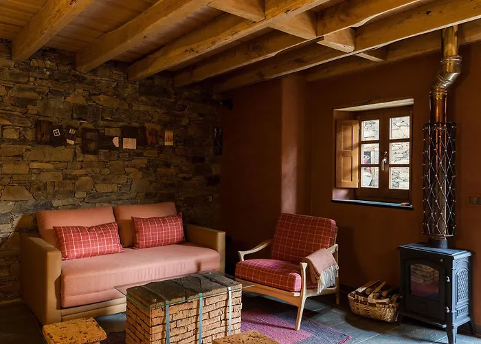 منزل ريفي Cerdeira - For Creativity Lousã